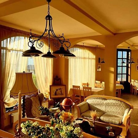Pensiunea Casa Mircea & Restaurant Ieşelniţa Zewnętrze zdjęcie