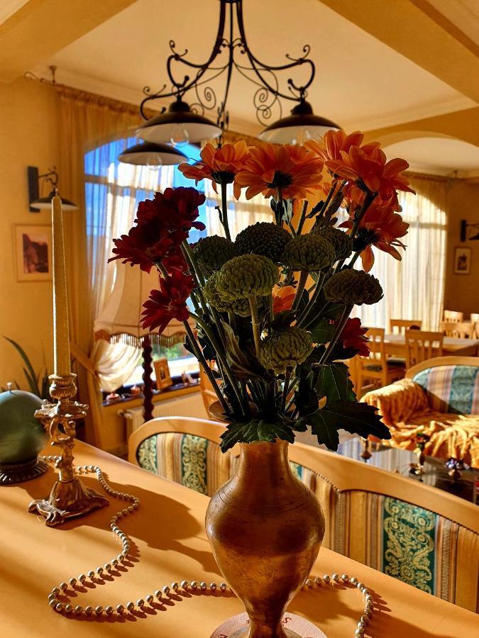 Pensiunea Casa Mircea & Restaurant Ieşelniţa Zewnętrze zdjęcie