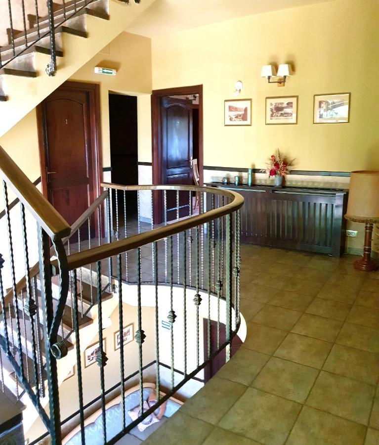 Pensiunea Casa Mircea & Restaurant Ieşelniţa Zewnętrze zdjęcie