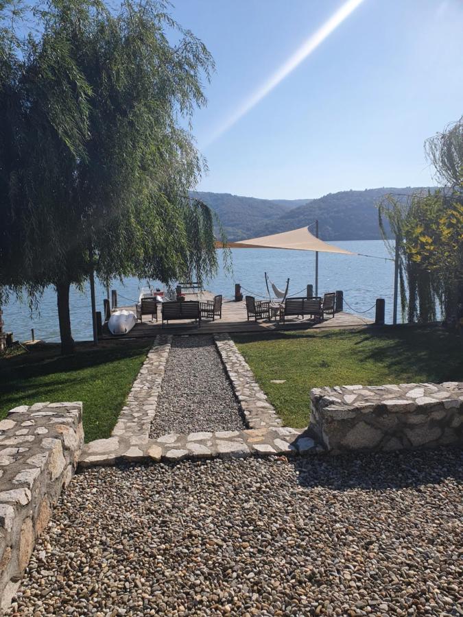 Pensiunea Casa Mircea & Restaurant Ieşelniţa Zewnętrze zdjęcie